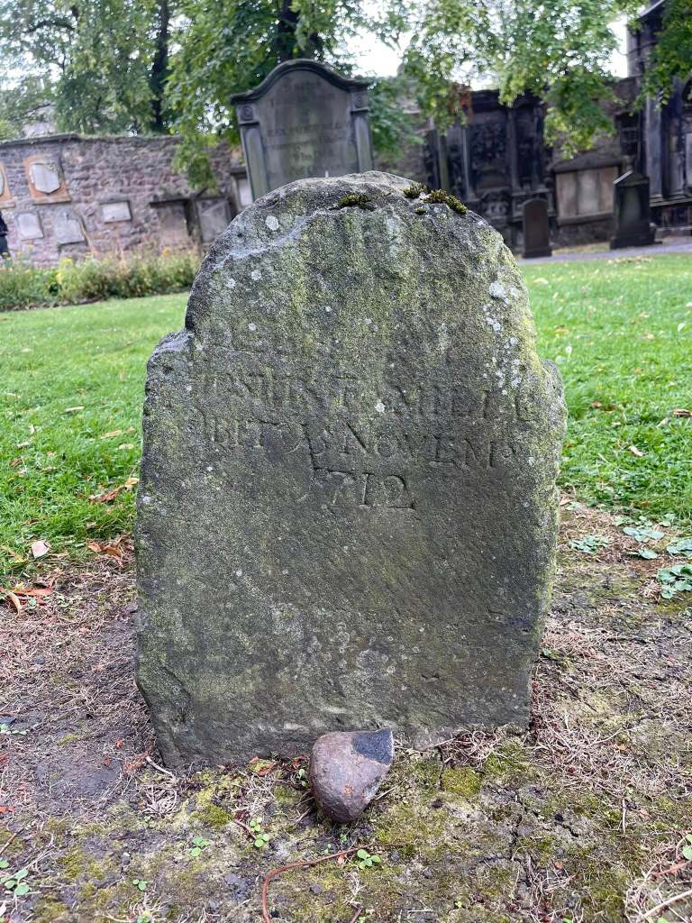 Graves in the&nbsp;grass